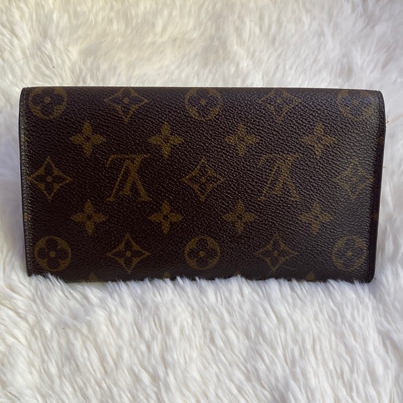 Louis Vuitton Monogram Wallet - Picture 2 of 16